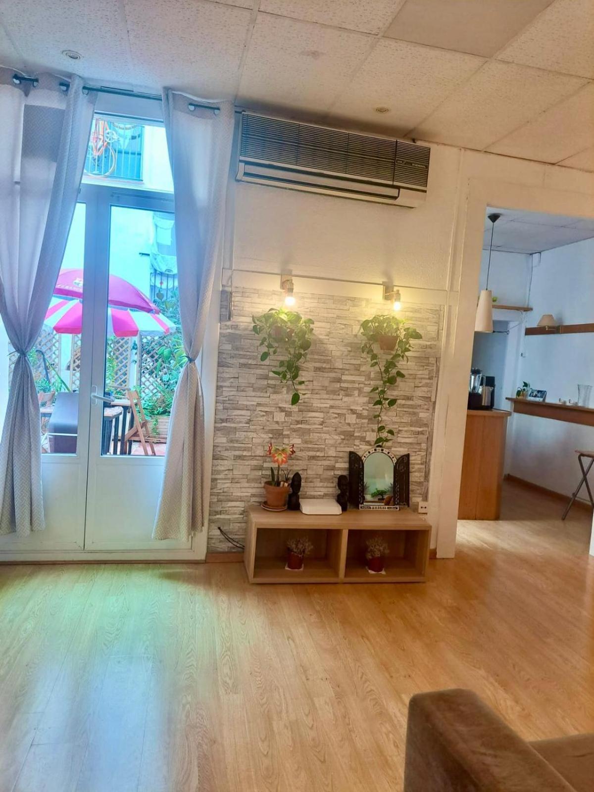 Habitacion Para Grupos Hasta 8 En Plena Rambla De Cataluna Barcelona Kültér fotó
