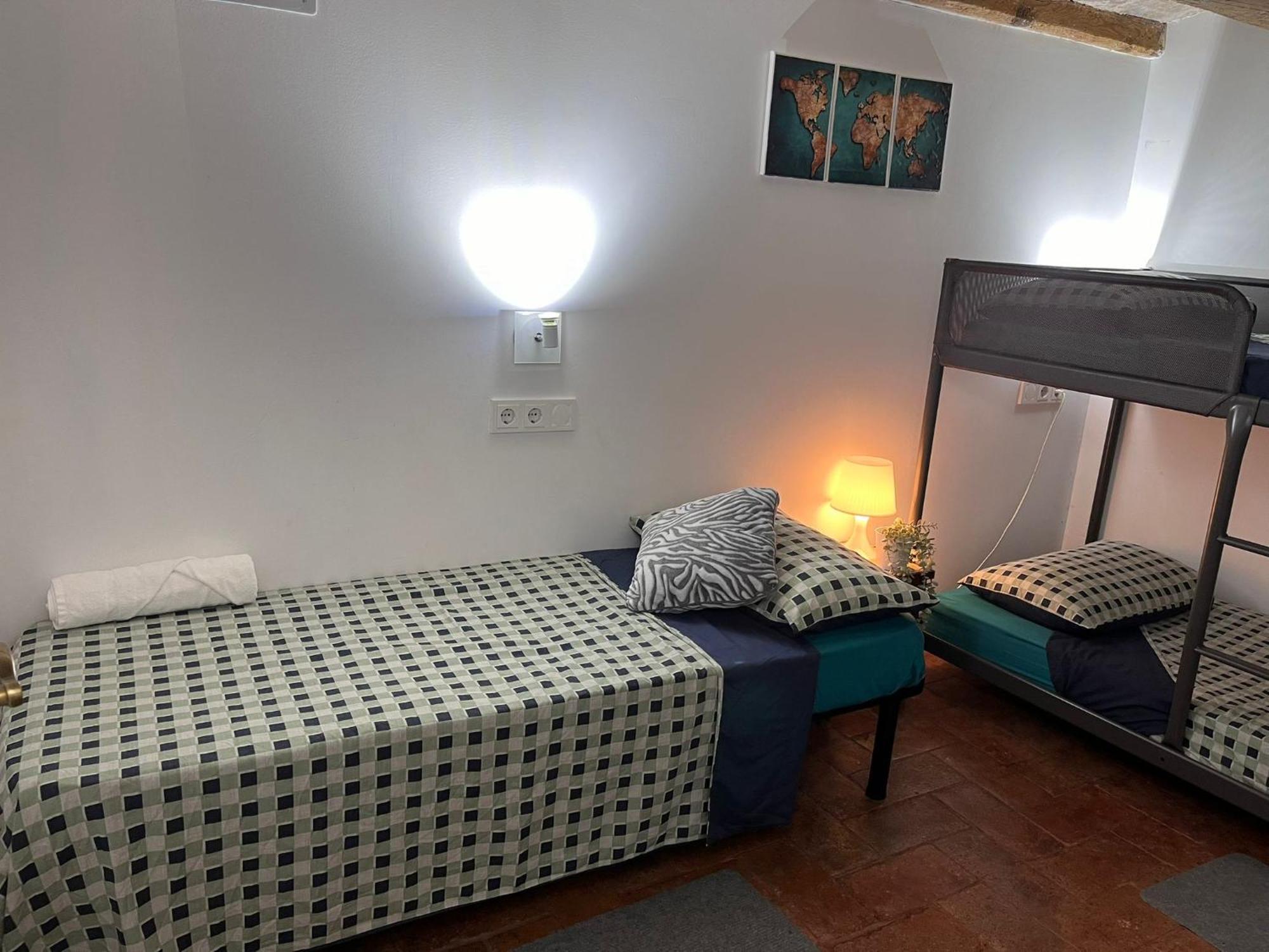 Habitacion Para Grupos Hasta 8 En Plena Rambla De Cataluna Barcelona Kültér fotó