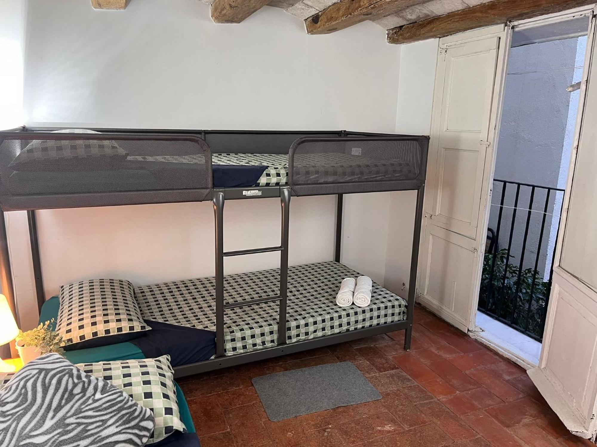 Habitacion Para Grupos Hasta 8 En Plena Rambla De Cataluna Barcelona Kültér fotó
